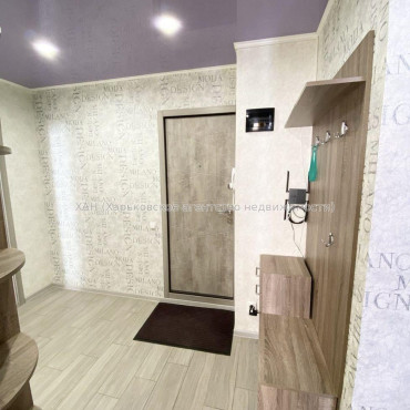 Продам квартиру, Валентиновская ул. , 2 кім., 46 м², евроремонт 