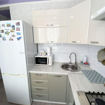 Продам квартиру, Валентиновская ул. , 2 кім., 46 м², евроремонт 