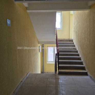 Продам квартиру, Шевченковский пер. , 1  ком., 42.20 м², без внутренних работ 