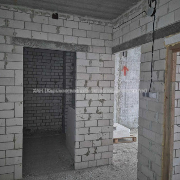 Продам квартиру, Шевченковский пер. , 1  ком., 42.20 м², без внутренних работ 