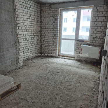 Продам квартиру, Шевченковский пер. , 1  ком., 42.20 м², без внутренних работ 