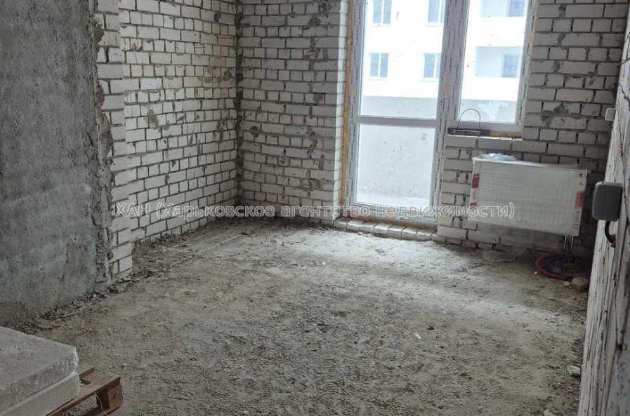 Продам квартиру, Шевченковский пер. , 1  ком., 42.20 м², без внутренних работ 