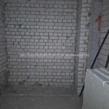 Продам квартиру, Шевченковский пер. , 1 кім., 42.20 м², без внутренних работ 