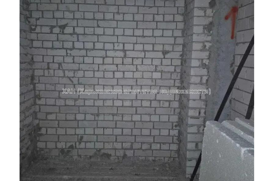 Продам квартиру, Шевченковский пер. , 1 кім., 42.20 м², без внутренних работ 