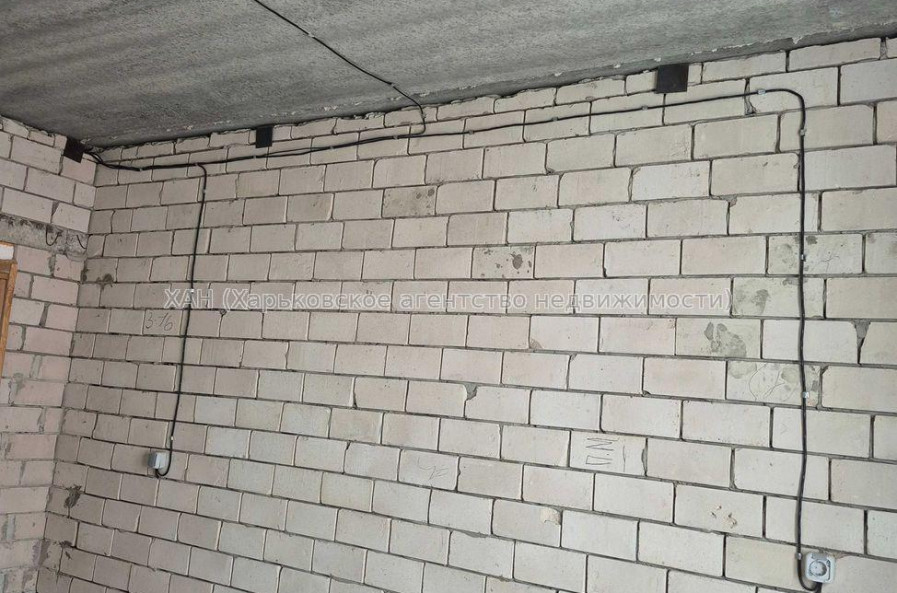 Продам квартиру, Шевченковский пер. , 1  ком., 42.20 м², без внутренних работ 