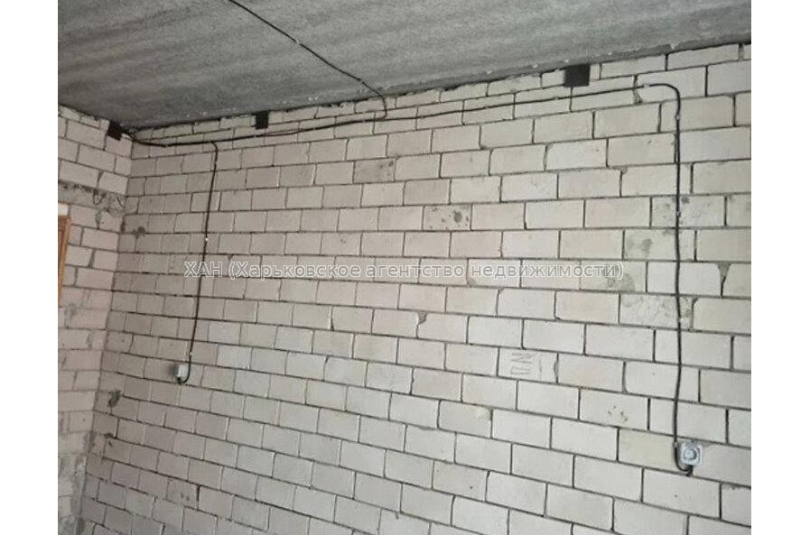 Продам квартиру, Шевченковский пер. , 1 кім., 42.20 м², без внутренних работ 