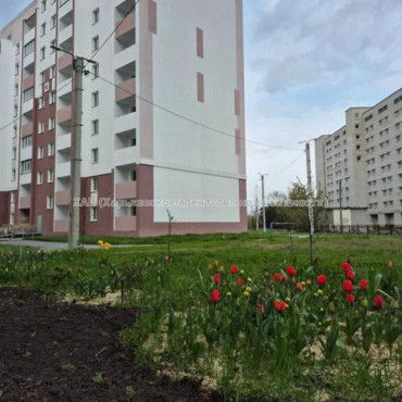 Продам квартиру, Шевченковский пер. , 1 кім., 42.20 м², без внутренних работ 