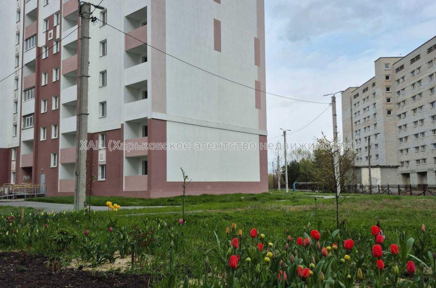Продам квартиру, Шевченковский пер. , 1  ком., 42.20 м², без внутренних работ 