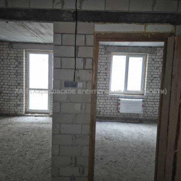 Продам квартиру, Шевченковский пер. , 1  ком., 42.20 м², без внутренних работ 