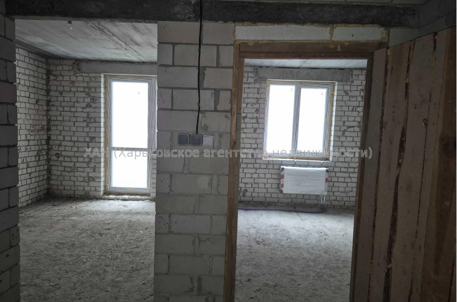 Продам квартиру, Шевченковский пер. , 1  ком., 42.20 м², без внутренних работ 