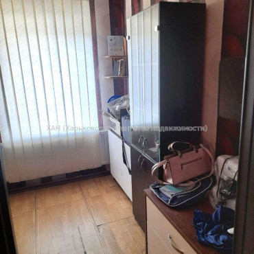 Продам квартиру, Москалёвская ул. , 5 кім., 97.30 м², косметический ремонт 