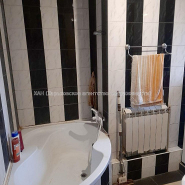 Продам квартиру, Москалёвская ул. , 5 кім., 97.30 м², косметический ремонт 