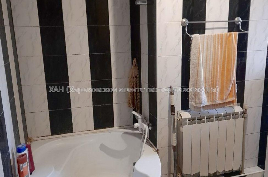 Продам квартиру, Москалёвская ул. , 5 кім., 97.30 м², косметический ремонт 