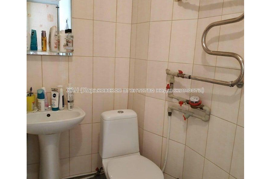 Продам квартиру, Непокоренных ул. , 1 кім., 42 м², косметический ремонт 