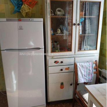 Продам квартиру, Непокоренных ул. , 1 кім., 42 м², косметический ремонт 