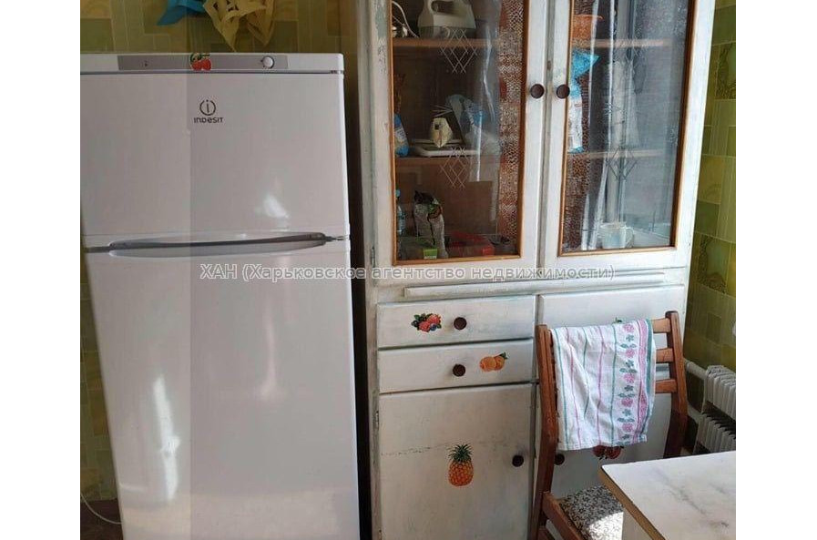 Продам квартиру, Непокоренных ул. , 1 кім., 42 м², косметический ремонт 