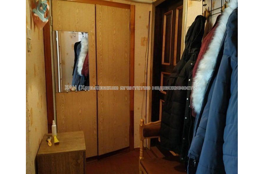 Продам квартиру, Непокоренных ул. , 1 кім., 42 м², косметический ремонт 