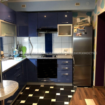 Продам квартиру, Соборности Украины ул. , 1 кім., 48.30 м², евроремонт 