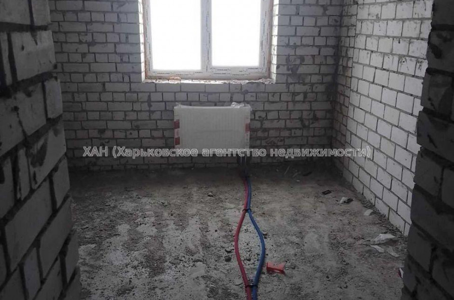 Продам квартиру, Лисаветинская ул. , 2 кім., 52.50 м², без внутренних работ 