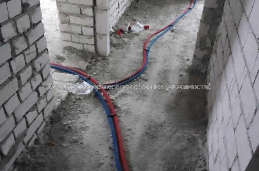 Продам квартиру, Лисаветинская ул. , 2 кім., 52.50 м², без внутренних работ 