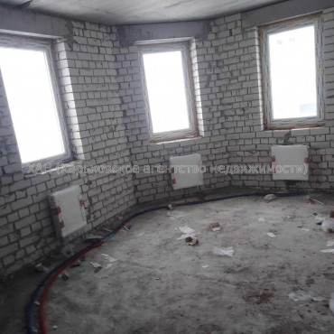 Продам квартиру, Лисаветинская ул. , 2 кім., 52.50 м², без внутренних работ 