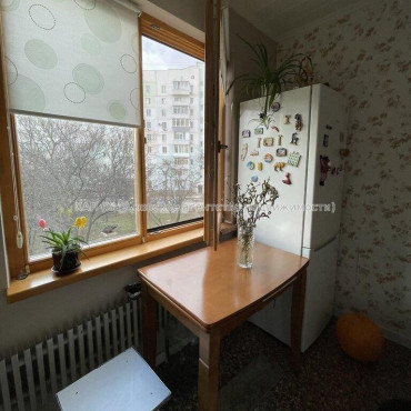 Продам квартиру, Победы просп. , 2 кім., 47 м², капитальный ремонт 