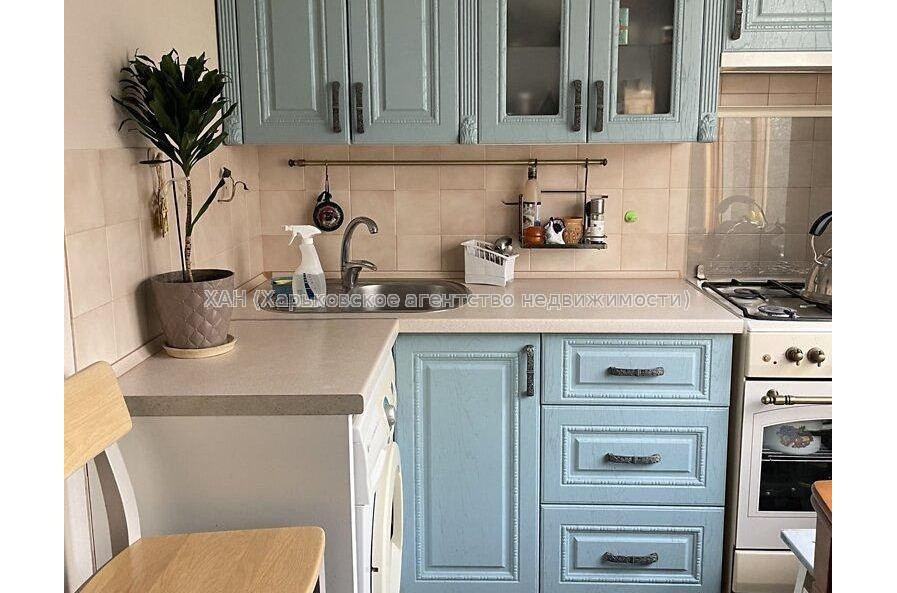 Продам квартиру, Победы просп. , 2 кім., 47 м², капитальный ремонт 