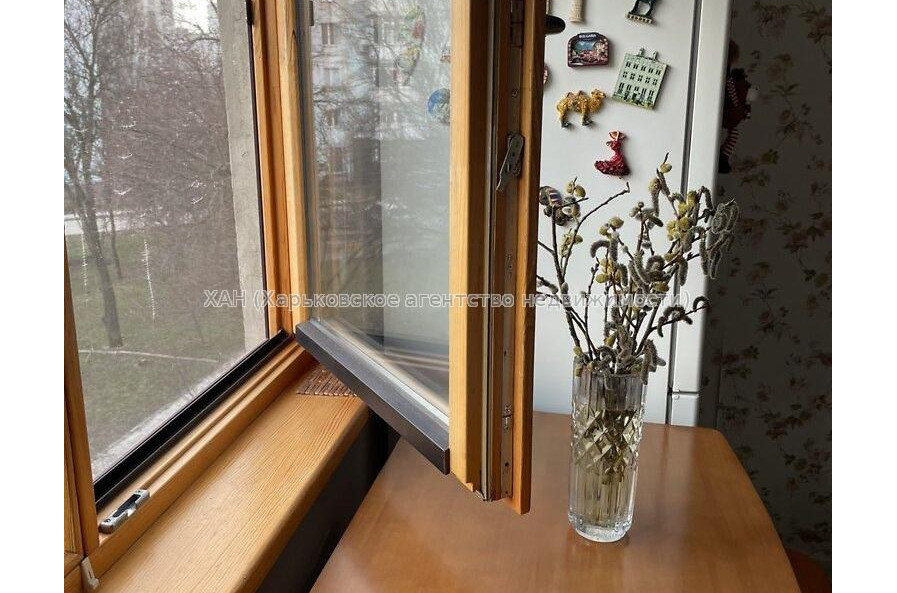 Продам квартиру, Победы просп. , 2 кім., 47 м², капитальный ремонт 