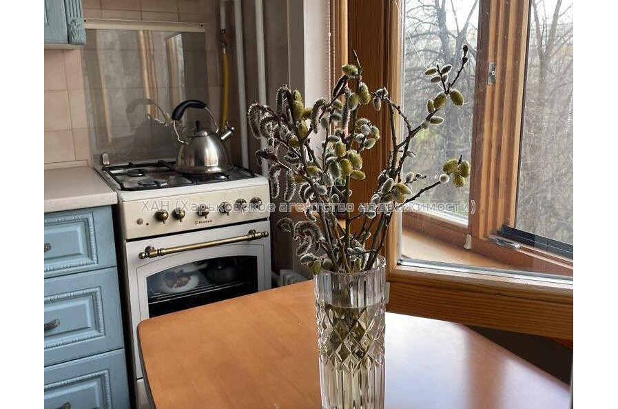 Продам квартиру, Победы просп. , 2 кім., 47 м², капитальный ремонт 