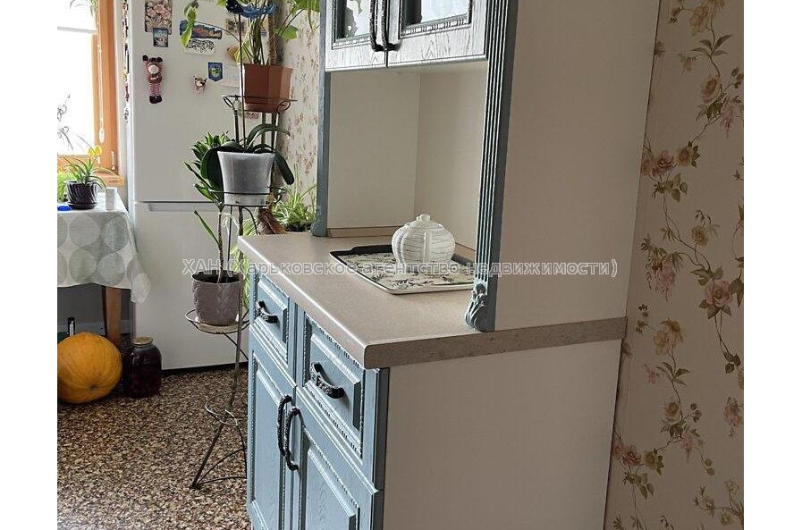 Продам квартиру, Победы просп. , 2 кім., 47 м², капитальный ремонт 