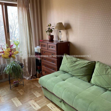 Продам квартиру, Победы просп. , 2 кім., 47 м², капитальный ремонт 