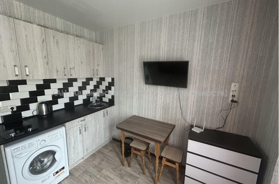 Продам квартиру, Салтовское шоссе , 1 кім., 20 м², без внутренних работ 