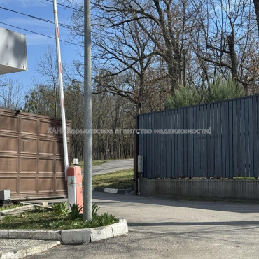 Продам квартиру, Липовая ул. , 2 кім., 72.20 м², без ремонта 