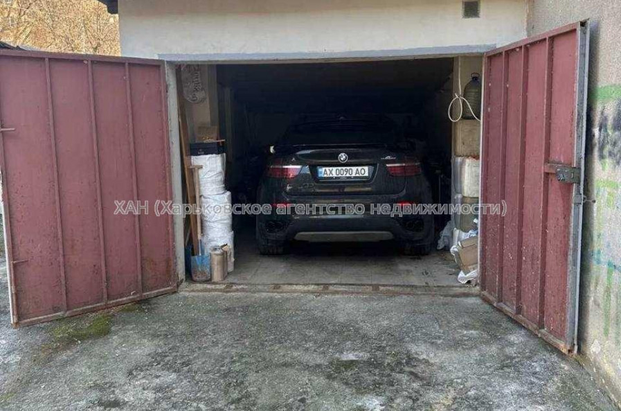 Продам нежилую недвижимость, гараж/паркинг , 22 м²