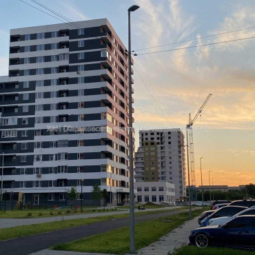 Продам квартиру, Льва Ландау просп. , 2 кім., 76 м², без ремонта 