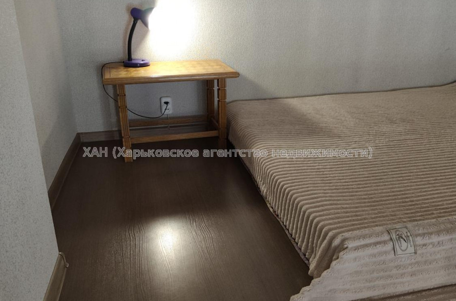 Продам квартиру, Николаевская ул. , 1 кім., 17.40 м², капитальный ремонт 