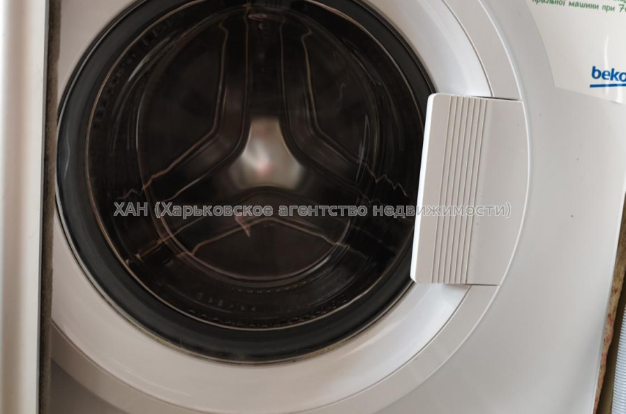 Продам квартиру, Николаевская ул. , 1 кім., 17.40 м², капитальный ремонт 