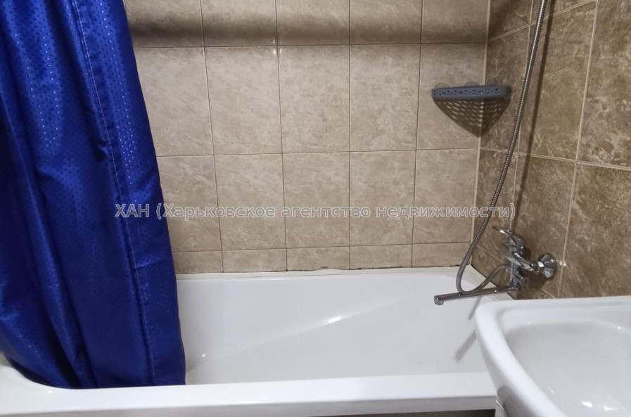 Продам квартиру, Николаевская ул. , 1 кім., 17.40 м², капитальный ремонт 