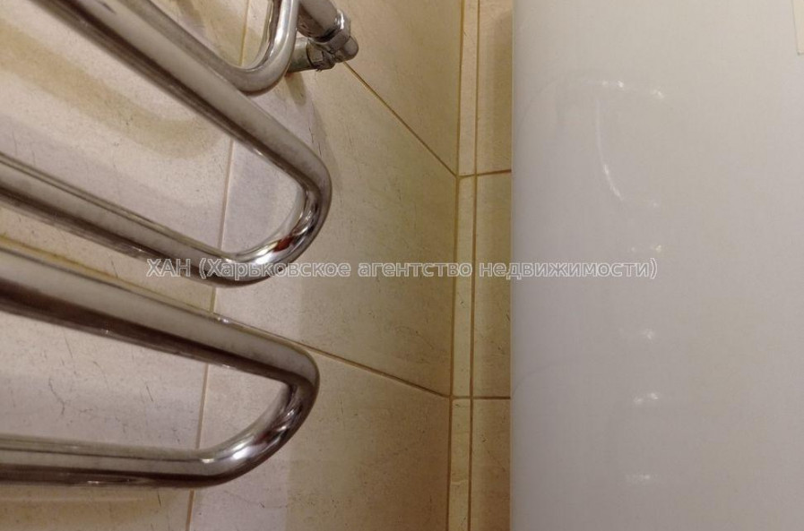 Продам квартиру, Амосова ул. , 3  ком., 69 м², евроремонт 