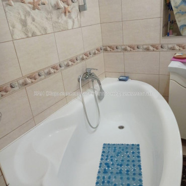 Продам квартиру, Амосова ул. , 3  ком., 69 м², евроремонт 