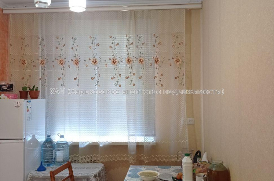 Продам квартиру, Амосова ул. , 3  ком., 69 м², евроремонт 