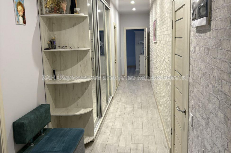 Продам квартиру, Мира ул. , 3 кім., 76 м², евроремонт 