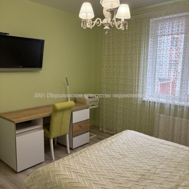 Продам квартиру, Мира ул. , 3 кім., 76 м², евроремонт 