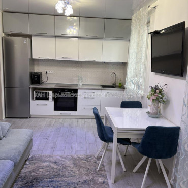 Продам квартиру, Мира ул. , 3 кім., 76 м², евроремонт 