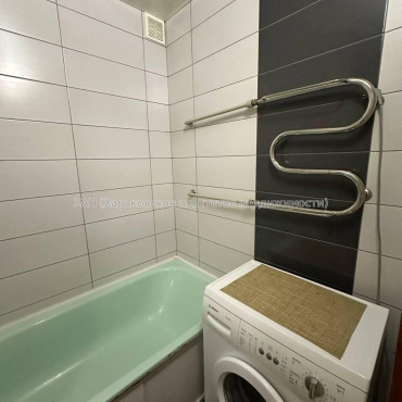 Продам квартиру, Саперная ул. , 1 кім., 32 м², капитальный ремонт 