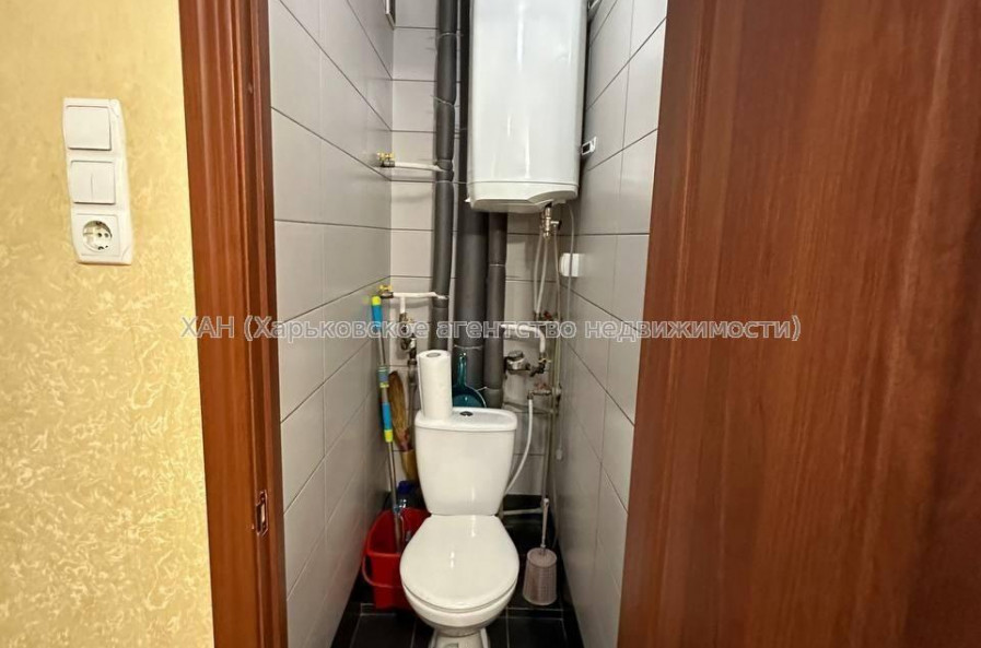 Продам квартиру, Саперная ул. , 1 кім., 32 м², капитальный ремонт 