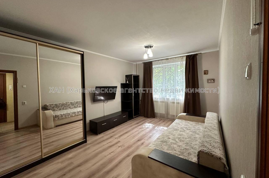 Продам квартиру, Саперная ул. , 1 кім., 32 м², капитальный ремонт 