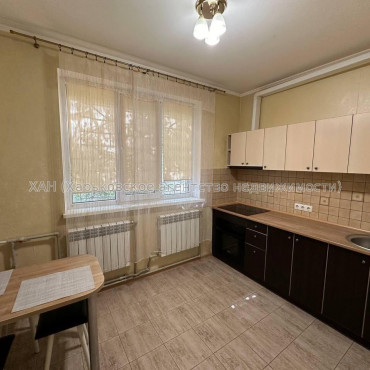 Продам квартиру, Саперная ул. , 1 кім., 32 м², капитальный ремонт 
