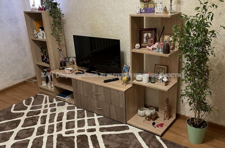 Продам квартиру, Киргизская ул. , 1  ком., 32 м², косметический ремонт 