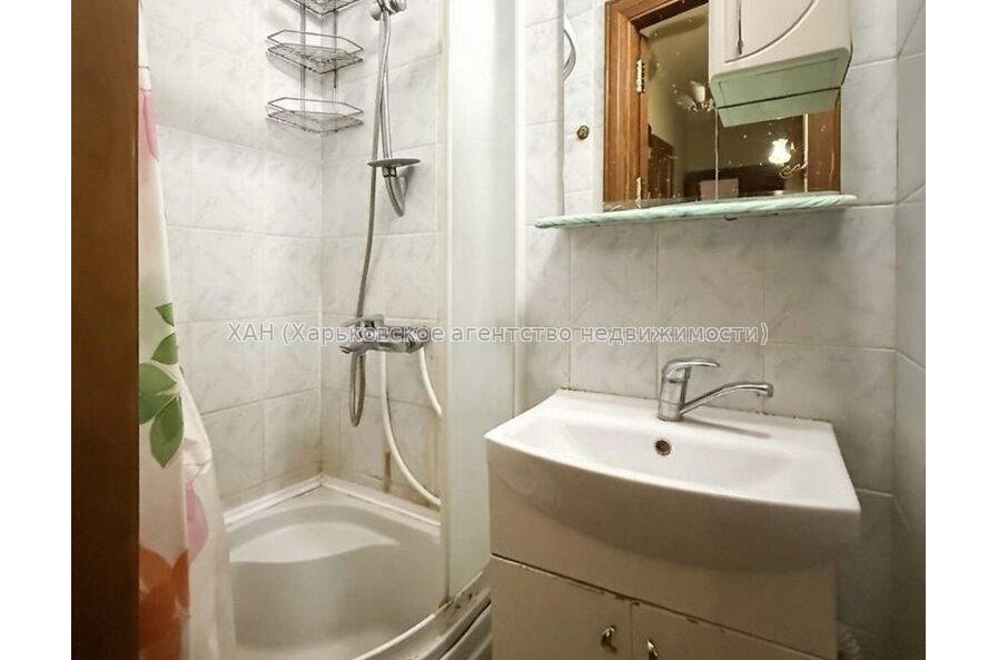 Продам квартиру, Куликовский спуск , 2 кім., 61.10 м², косметический ремонт 